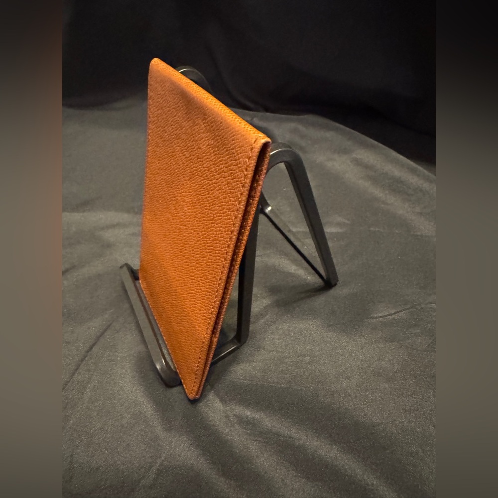 Louis Vuitton LV Taiga Leather Men's Wallet - Picture 2 of 10